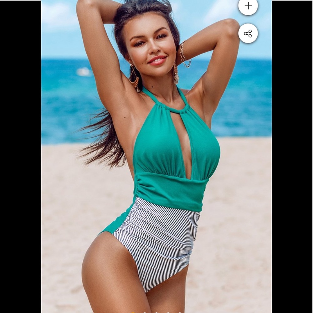 🎁Cupshe Textured & Striped One Piece Swimsuit-M🎁